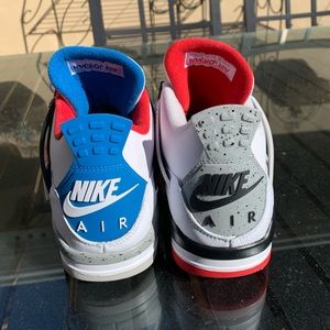 ONLY WORN ONCE JORDAN MENS RETRO 4 SHOES